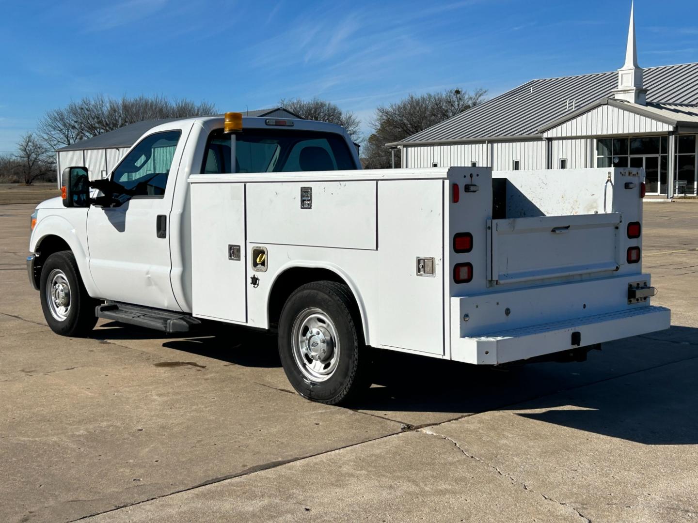 2015 White /Gray Ford F-250 SD (1FDBF2A62FE) with an 6.2L V8 F SOHC 16V engine, 6-Speed Automatic transmission, located at 17760 Hwy 62, Morris, OK, 74445, (918) 733-4887, 35.609104, -95.877060 - Photo#6